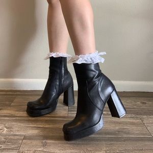 🚫SOLD🚫 VINTAGE STEVE MADDEN PLATFORM BOOTS 🖤👢